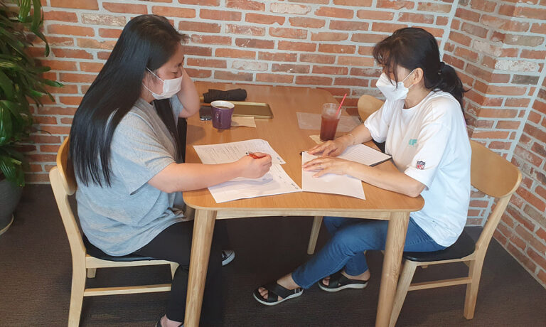 질문에 답변을 하고 계시는 최영주 선생님