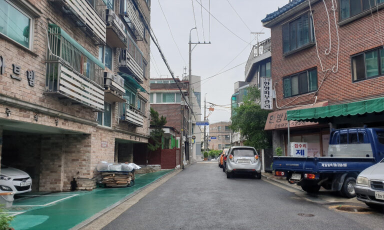 이수영 선생님이 살고계시는 골목 사진
